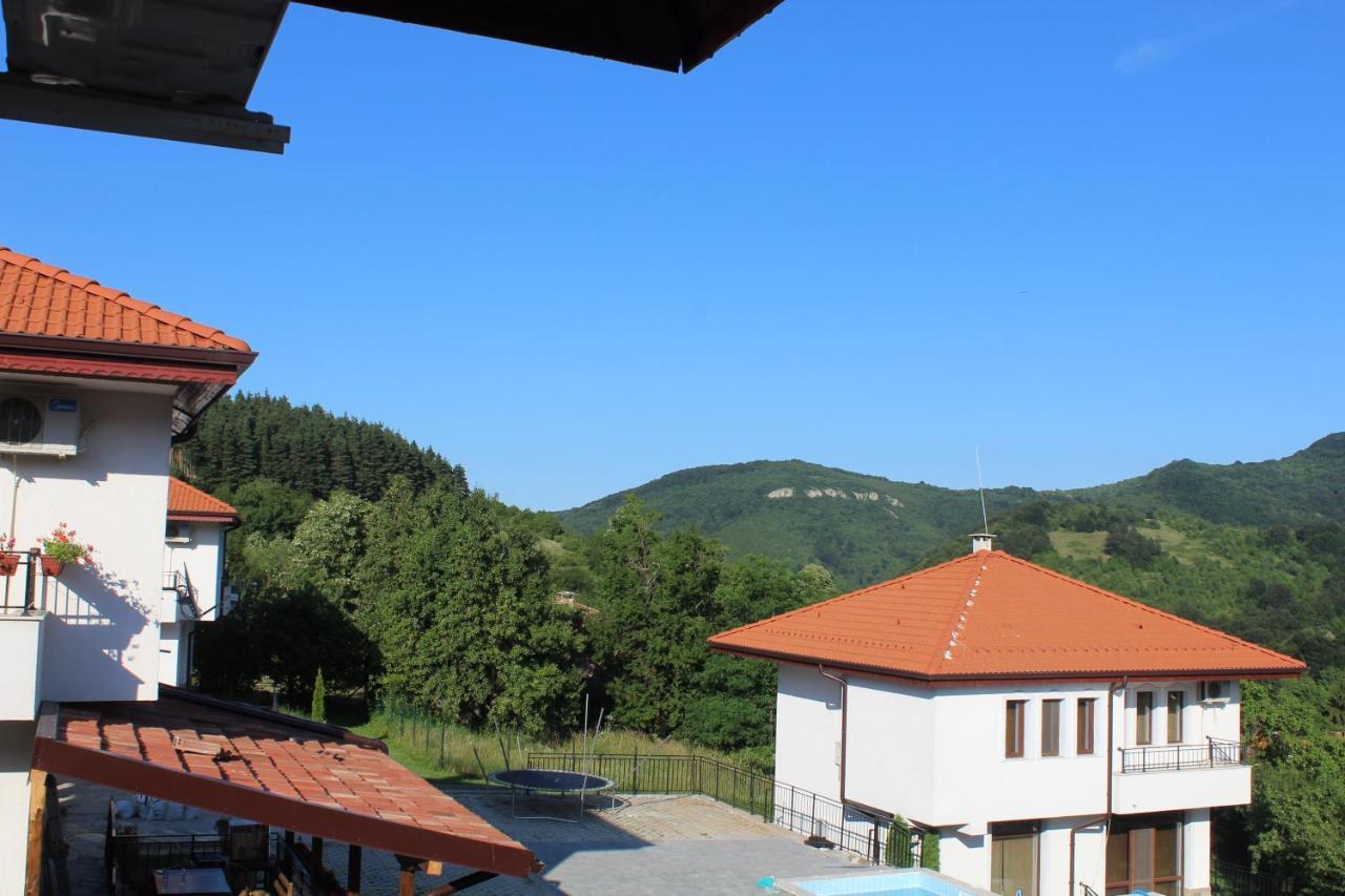 Бадевски Рай- Къща София Veliko Tărnovo Exterior foto