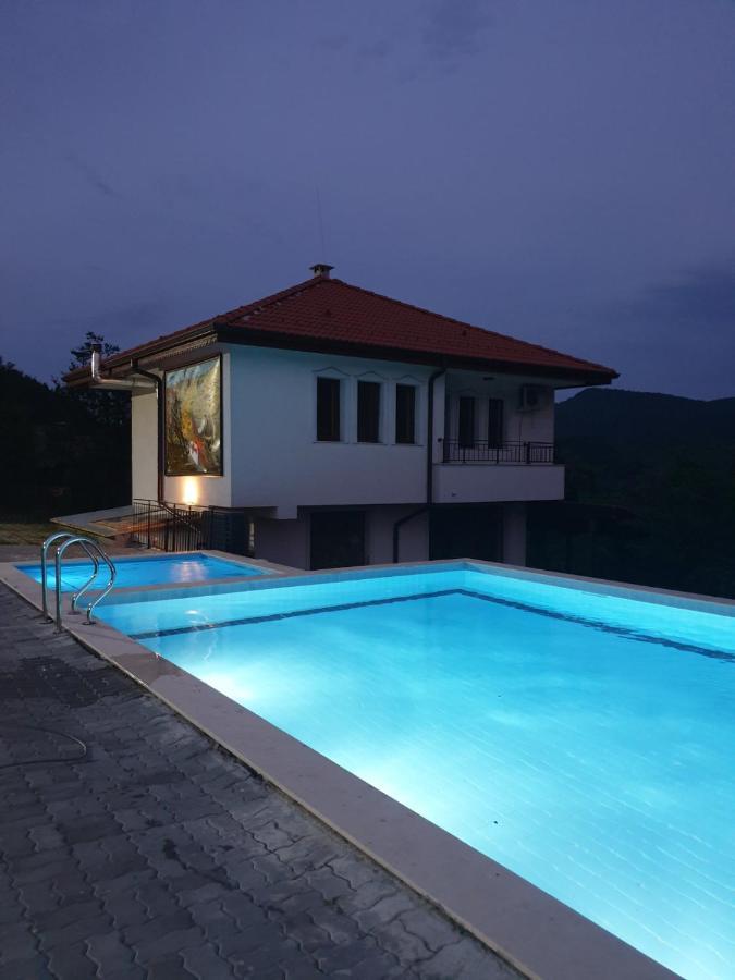 Бадевски Рай- Къща София Veliko Tărnovo Exterior foto