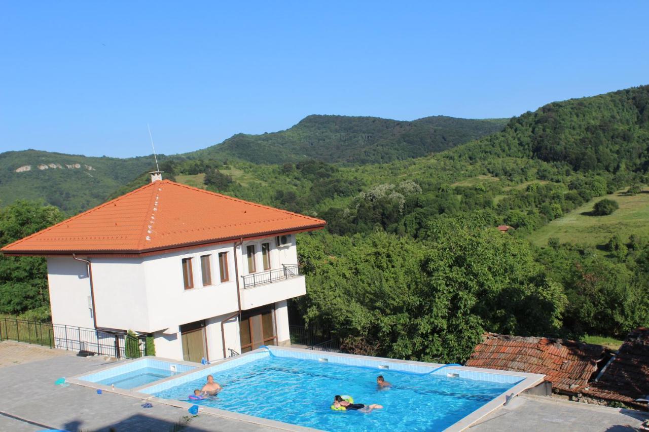Бадевски Рай- Къща София Veliko Tărnovo Exterior foto